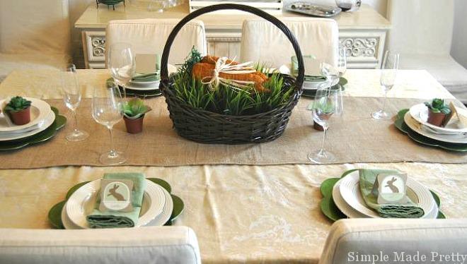 I'm sharing some budget-friendly and last-minute suggestions to make these Easy Last Minute Easter Tablescapes that Anyone Can Do (and a Free Printable!). Free Easter Printables, DIY Easter Tablespaces. Free Easter Table Decor, Dollar Store Easter Decor, Easter Table Decor