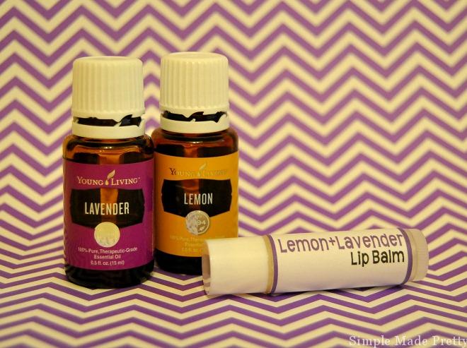 If you are looking for an easy beauty DIY or handmade gift idea, you must try making All-Natural Lip Balm with Essential Oils! Gift ideas, handmade gift, DIY gift, holiday gifts, free printable, Essential oils