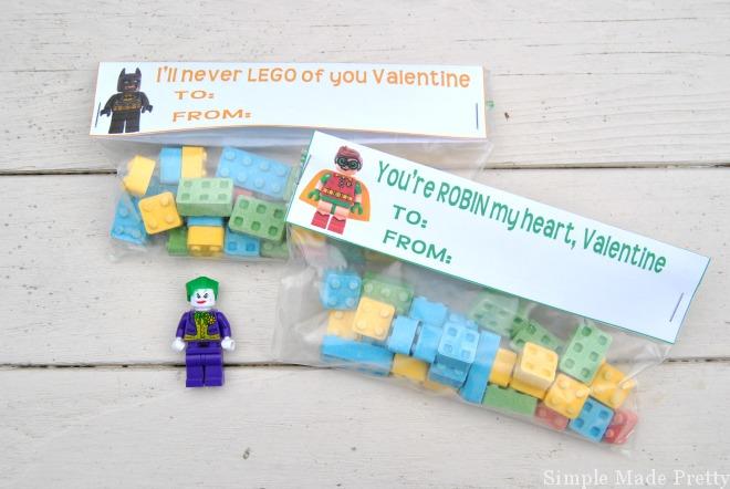 These free printable Lego Batman Valentine Treat Toppers are perfect for superhero lovers to hand out to classmates! Lego Batman movie, Lego Batman, Lego Robin, Batman movie, Batman Valentine, Printable superhero valentines, free printable Valentines, free printables