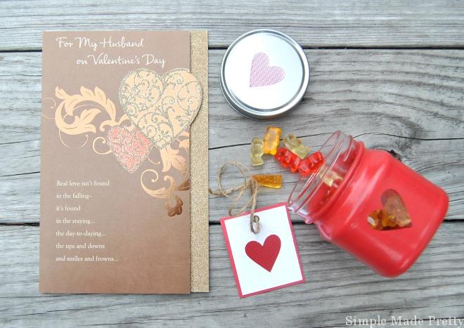 Here are some DIY Valentine Treat Jars using American Greetings Valentine's Day Products! DIY Valentine's Day gift, Romantic Valentine's Day gift, Free Printable Valentine, Printable Valentine tags, Printable Valentine Cards, American Greetings