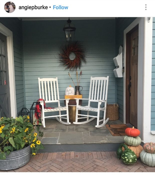 fall porch decorations | fall porch decorating | fall porch decorating ideas | fall porch ideas | fall outdoor decorating | outdoor fall decor | outdoor fall decorations | fall porch decor ideas pinterest