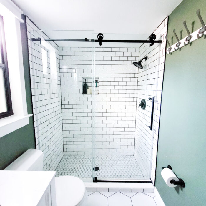 Small Master Bathroom Renovation Simple Made Pretty 2022 - Design Ideas For Small Master Bathrooms