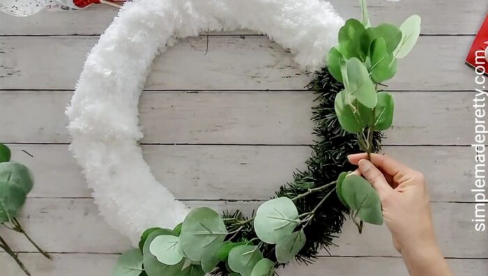 How to make a wreath using Dollar store