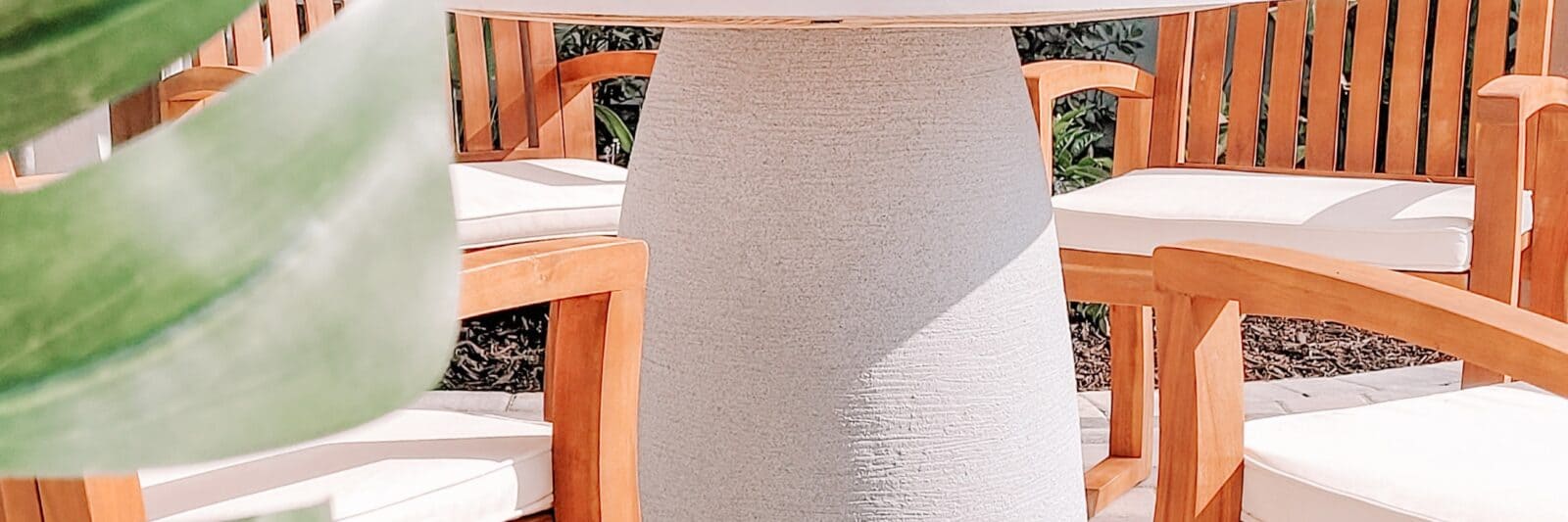 DIY Faux Concrete Round Outdoor Dining Table (5)